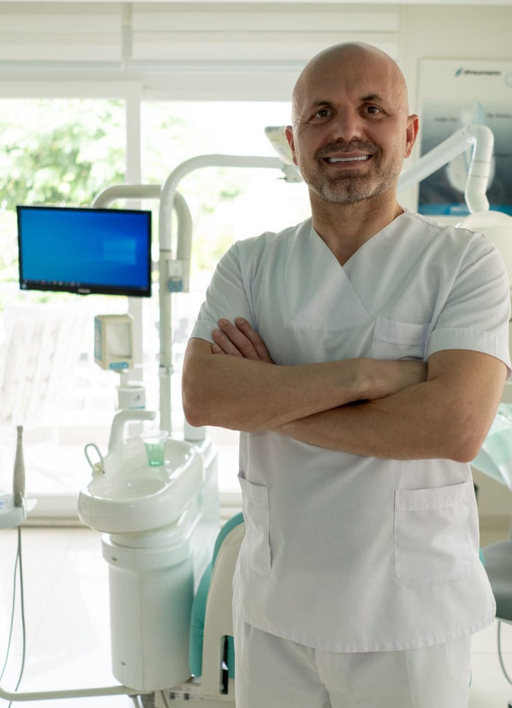 https://dentistkorkutgursoy.com/no/wp-content/uploads/sites/4/2023/11/korkut-gursoy.jpg